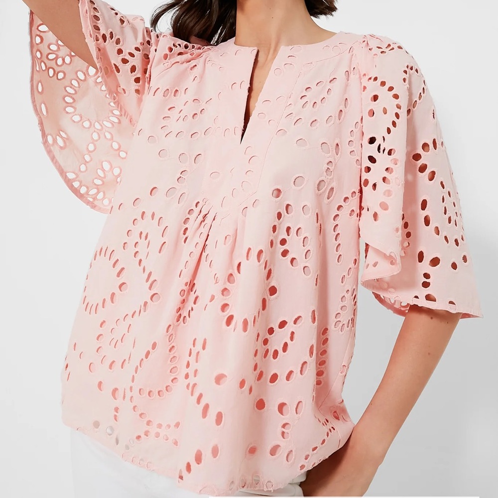 NWOT * The Pink Salt Pink Eyelet Top Size Large